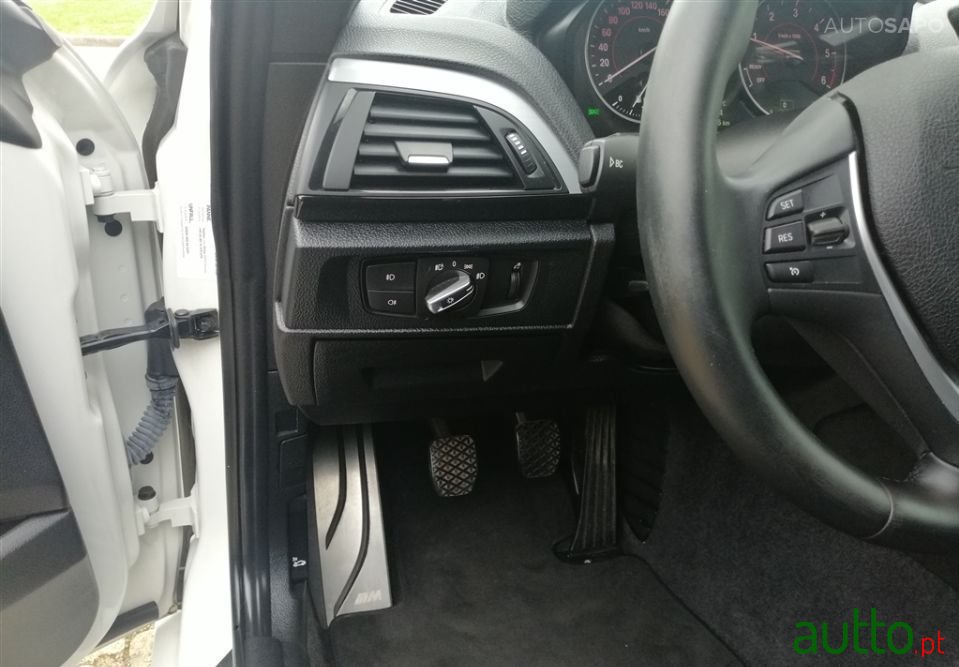 2013' BMW 118 photo #2