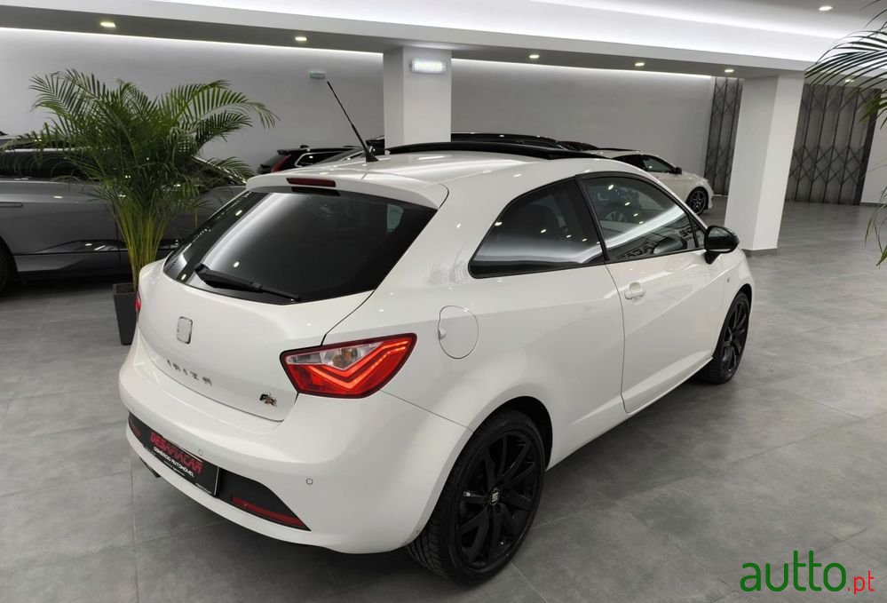 2015' SEAT Ibiza Sc 1.2 Tsi Fr photo #5