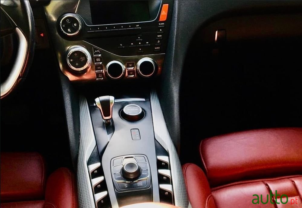 2013' Citroen DS5 photo #4