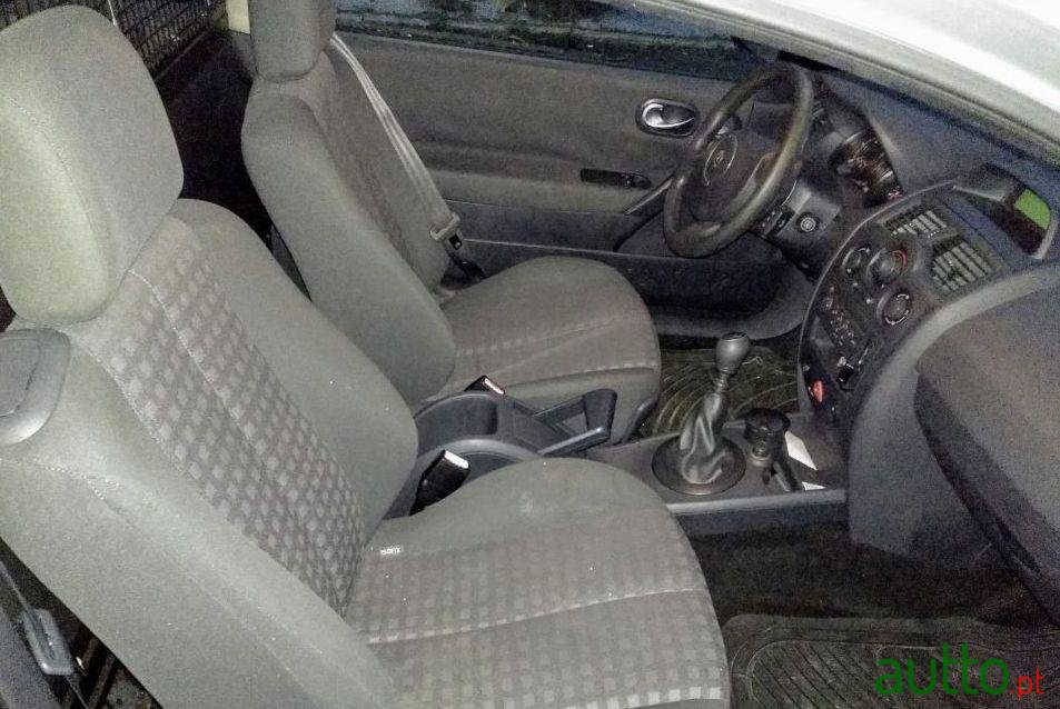 2006' Renault Megane Comercial photo #1