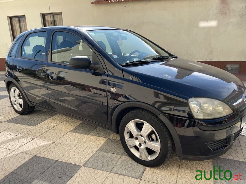 2005' Opel Corsa 1.3 Cdti Essentia photo #3