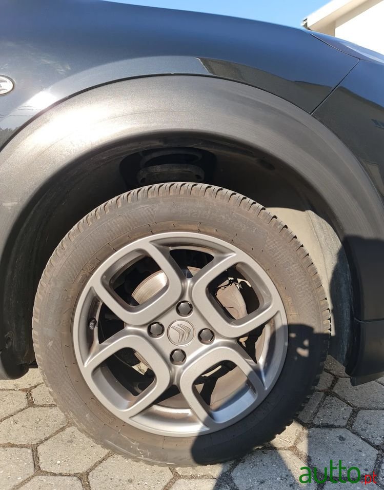 2015' Citroen C4 Cactus Puretech 75 Start photo #4