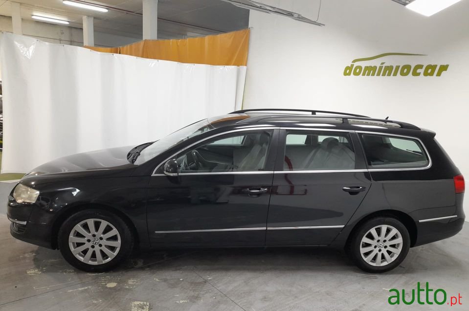 2006' Volkswagen Passat Variant photo #5