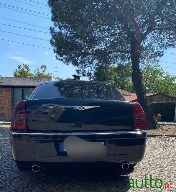 2004' Chrysler 300 photo #2