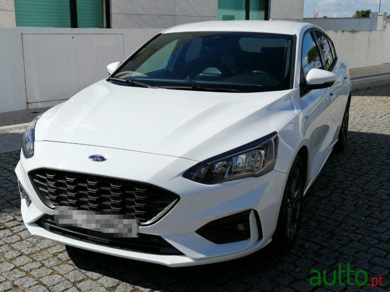 2018' Ford Focus St-Line photo #2
