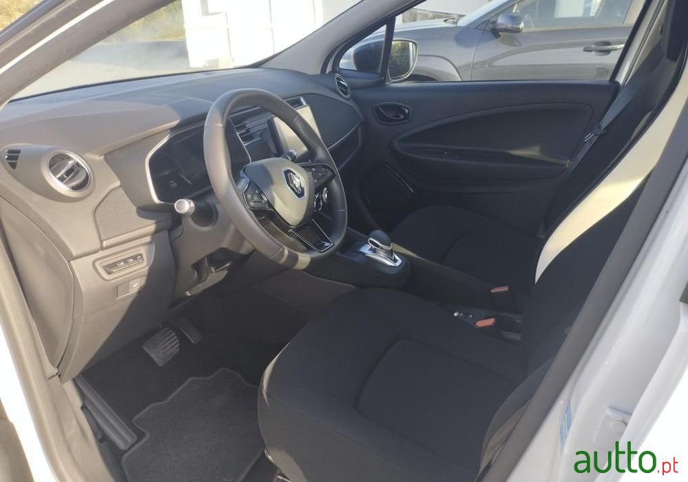 2020' Renault Zoe photo #6
