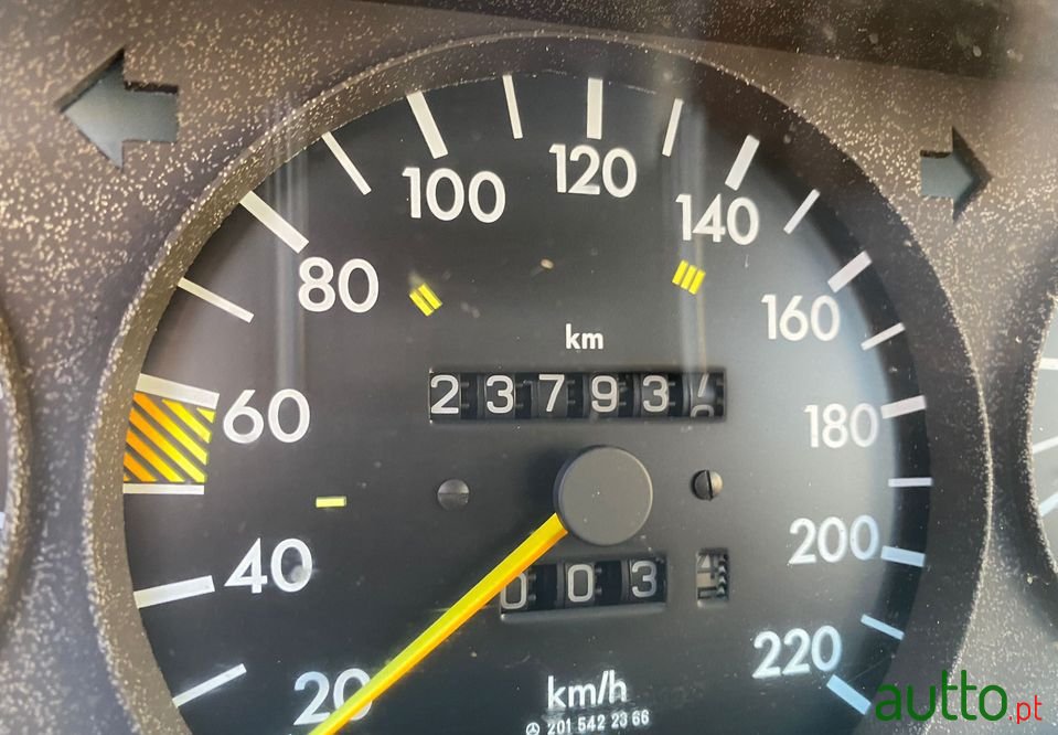 1990' Mercedes-Benz 190 D 2.5 Turbo photo #5