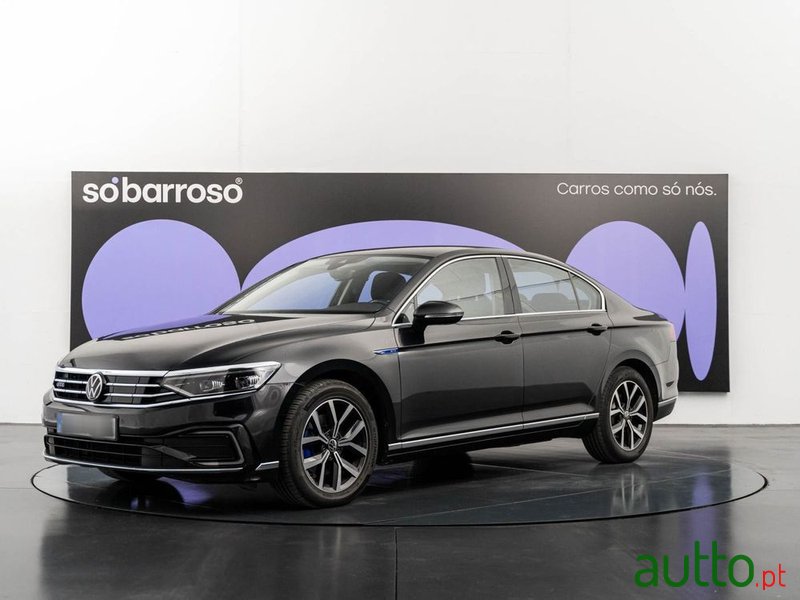 2021' Volkswagen Passat 1.4 Tsi Gte Plug-In photo #2