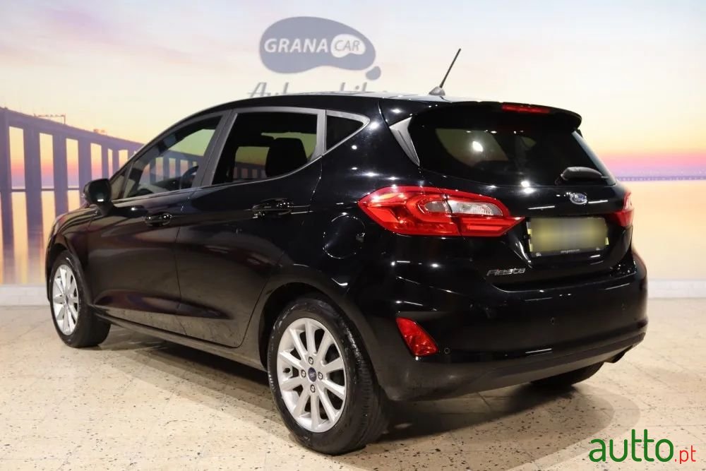 2018' Ford Fiesta photo #2