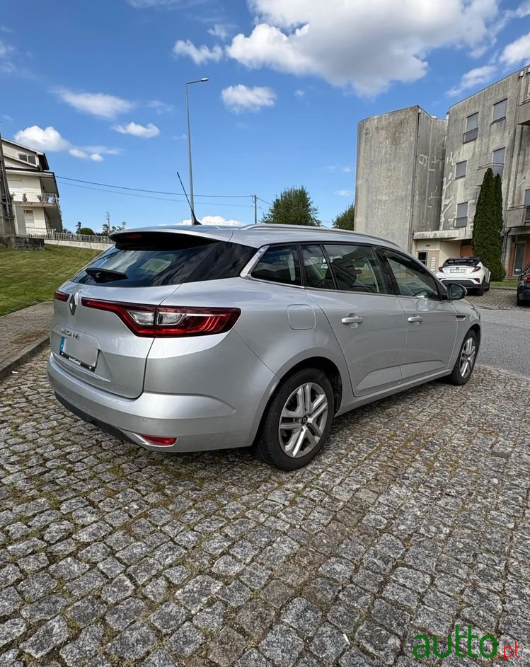 2018' Renault Mégane Sport Tourer photo #3