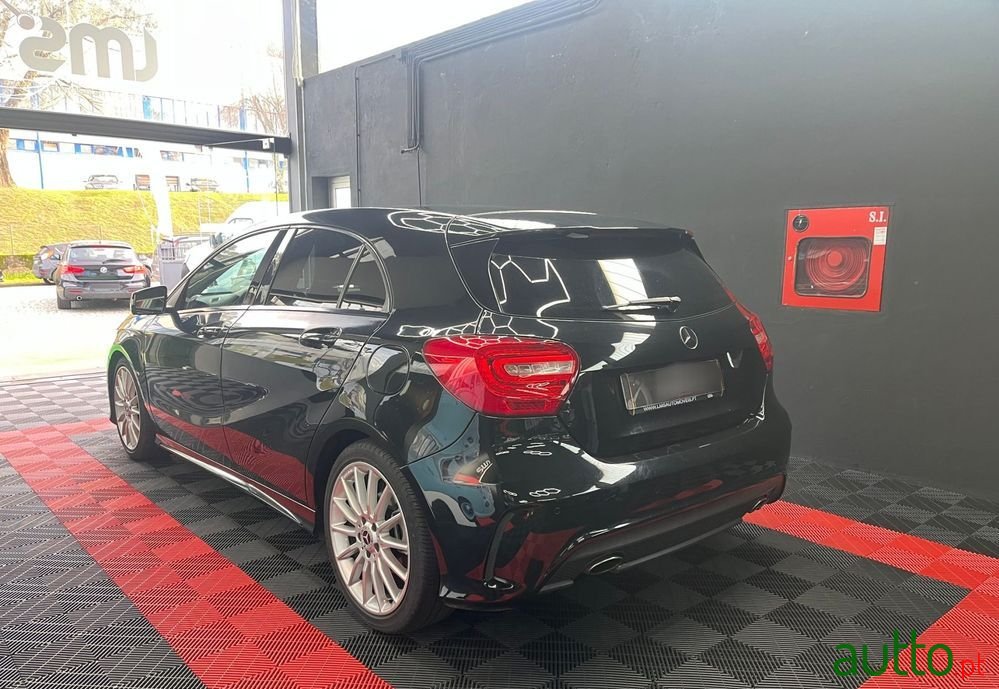 2013' Mercedes-Benz Classe A photo #4