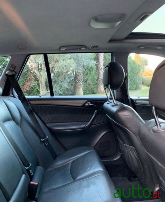 2001' Mercedes-Benz C-220 photo #1