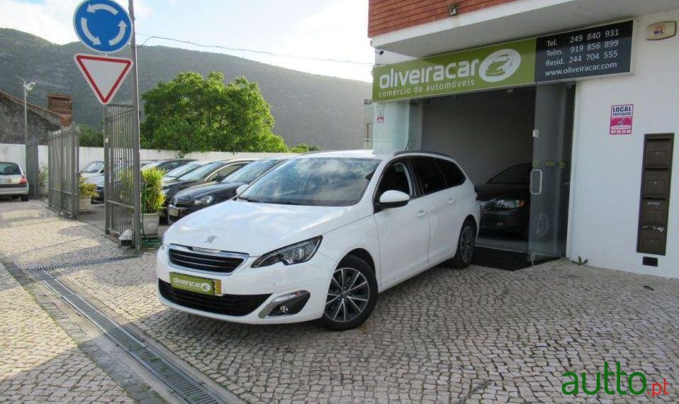 2015' Peugeot 308 Sw photo #1