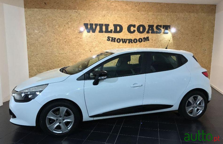 2014' Renault Clio Dynamique photo #1