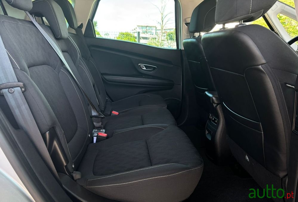 2019' Renault Scenic 1.7 Blue Dci Limited photo #6