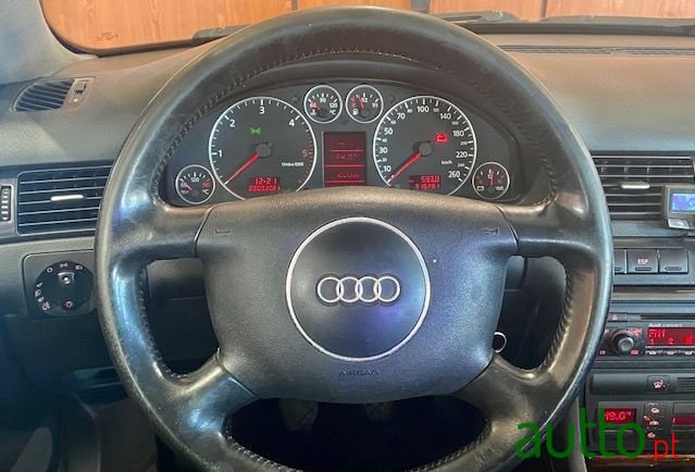 2001' Audi A6 photo #4