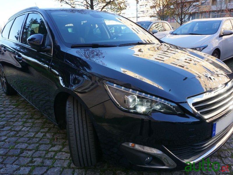 2015' Peugeot 308 Sw photo #2