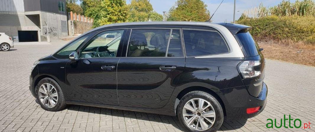 2014' Citroen C4 Grand Picasso photo #2