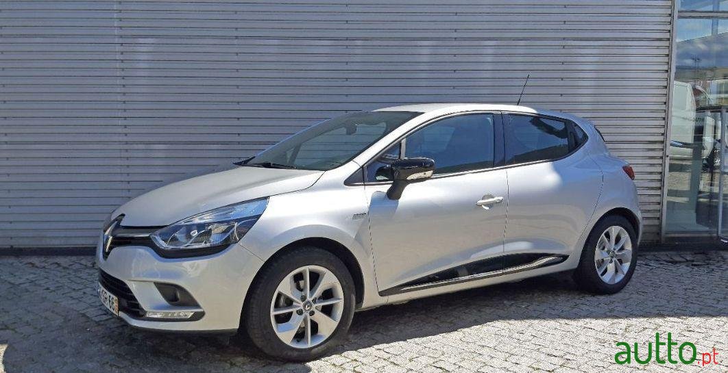 2017' Renault Clio photo #2