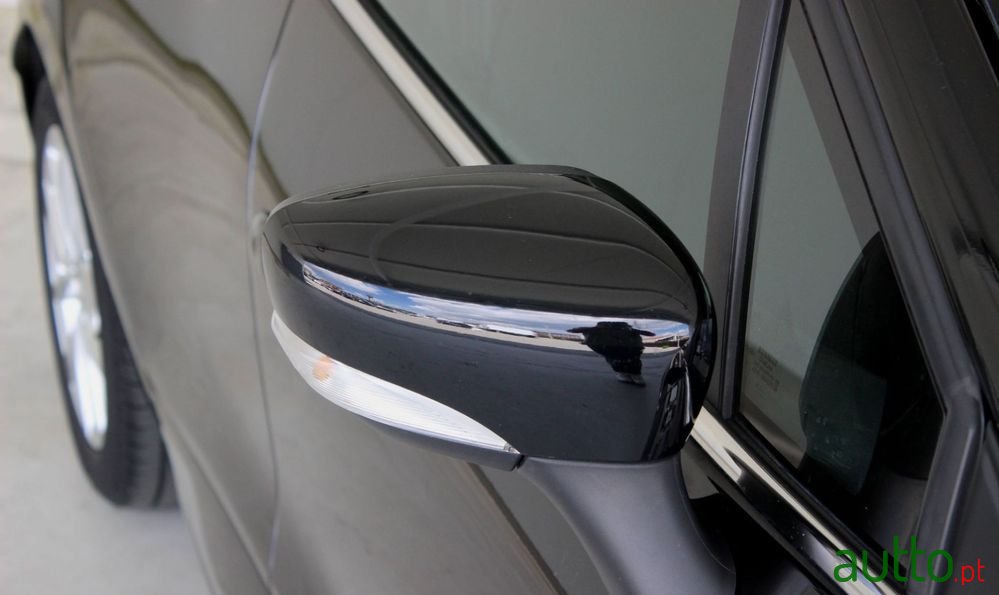 2019' Renault Clio Sport Tourer photo #4