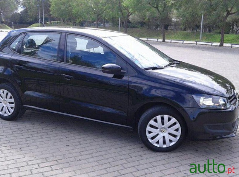 2013' Volkswagen Polo 1.2 Confortline photo #3