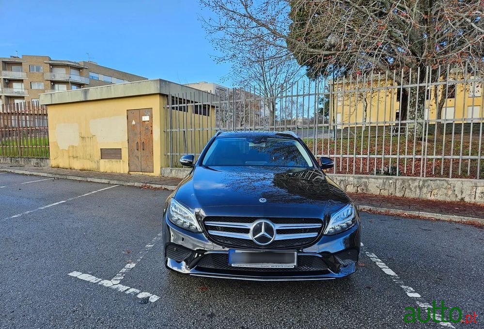2019' Mercedes-Benz C 300 De Edition photo #3