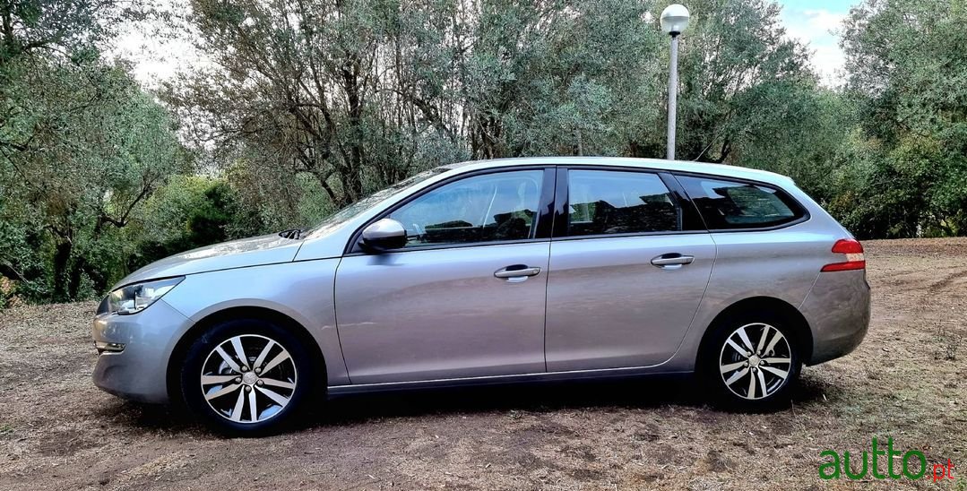 2017' Peugeot 308 Sw photo #5