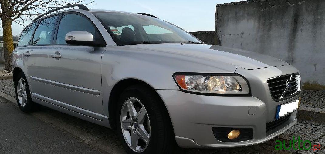 2008' Volvo V50 1.6D Nível 2 photo #1