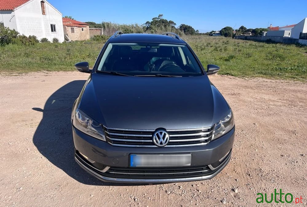 2014' Volkswagen Passat Variant photo #1