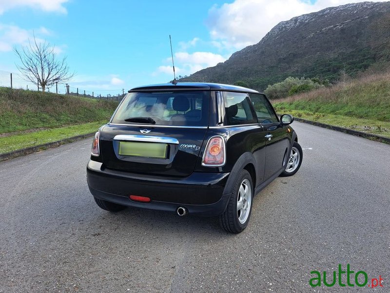 2009' MINI Cooper D 3 Portas photo #4
