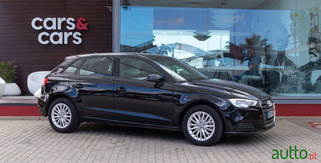 2018' Audi A3 Sportback photo #1