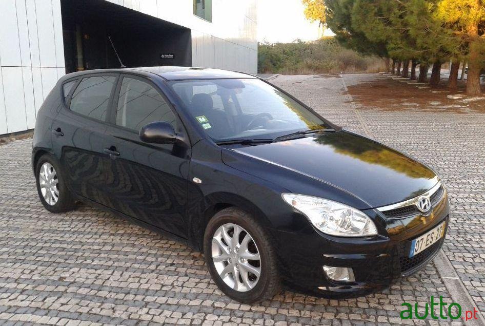 2007' Hyundai I30 1.6 Crdi Confort photo #2