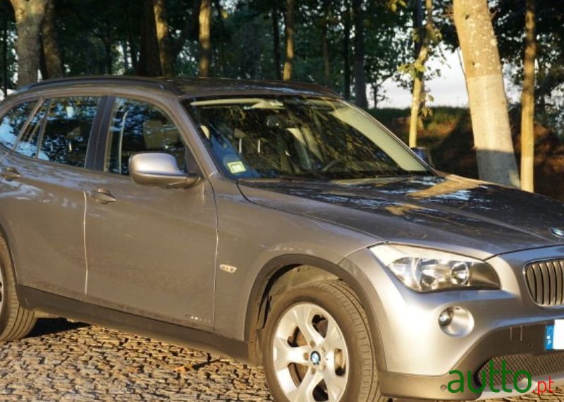2011' BMW X1 118D Sdrive photo #2