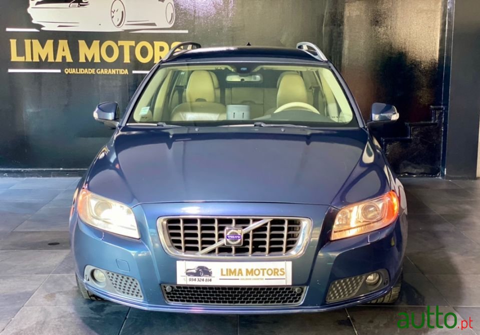 2009' Volvo V70 photo #2