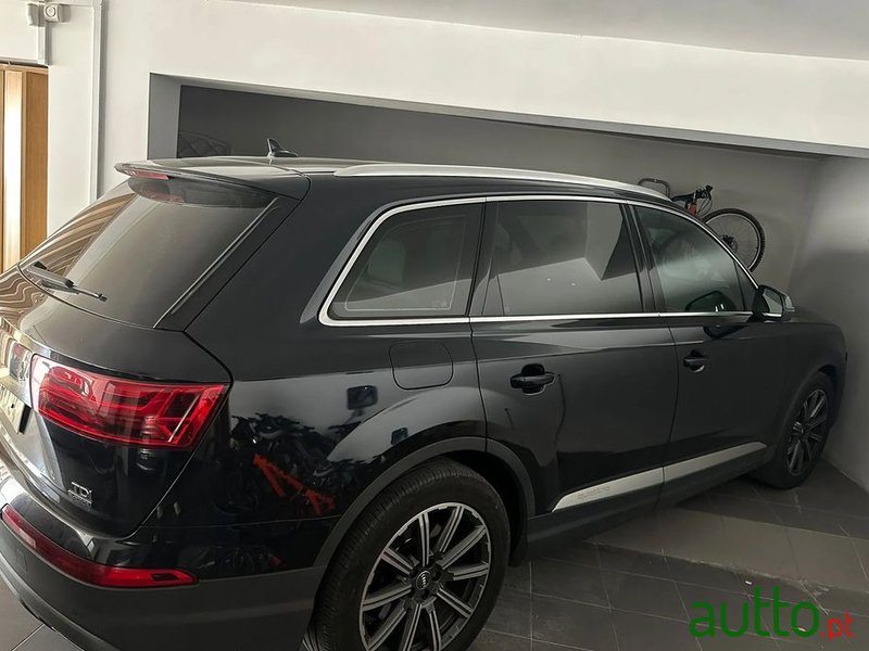 2016' Audi Q7 photo #6