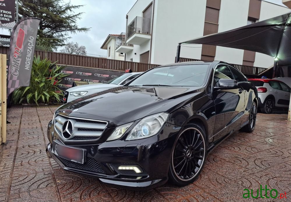 2009' Mercedes-Benz Classe E photo #1