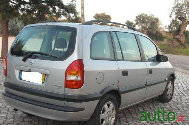 2001' Opel Zafira 2.0 Dti Elegance photo #2