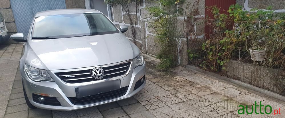 2010' Volkswagen Passat 2.0 Blue Tdi photo #4