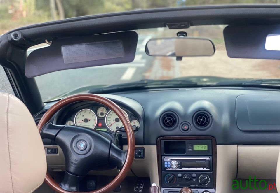 2000' Mazda MX-5 photo #2