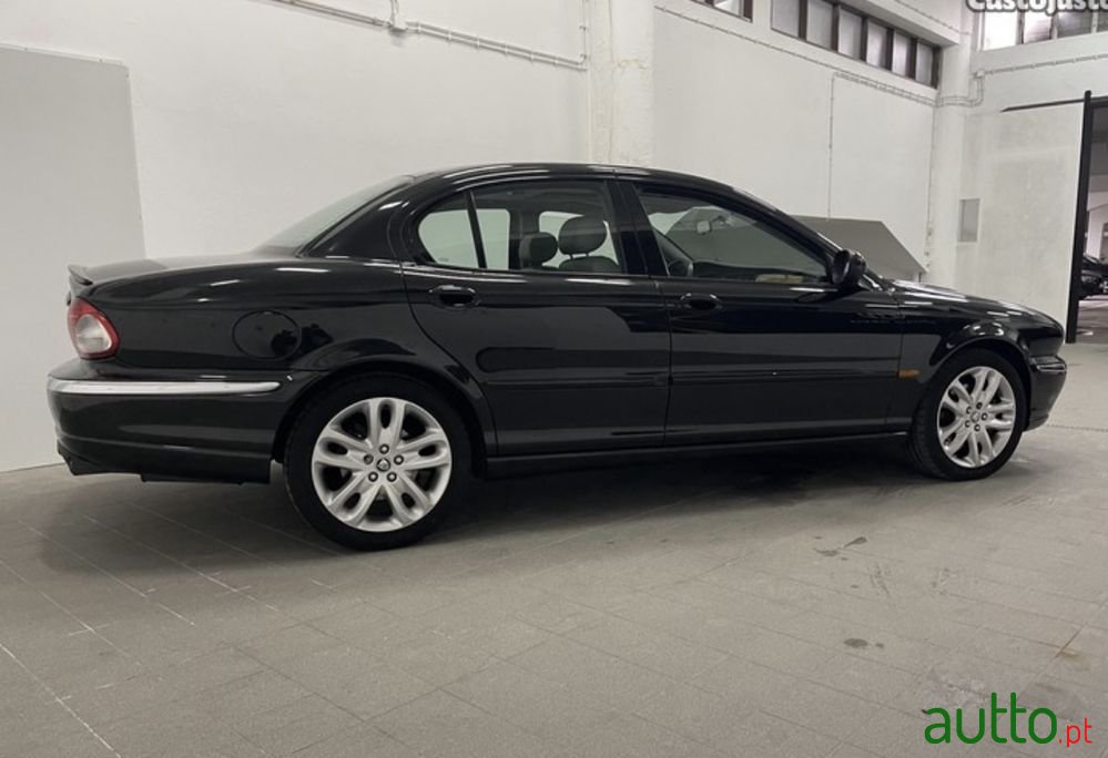 2003' Jaguar X-Type 2.5 Sport photo #2