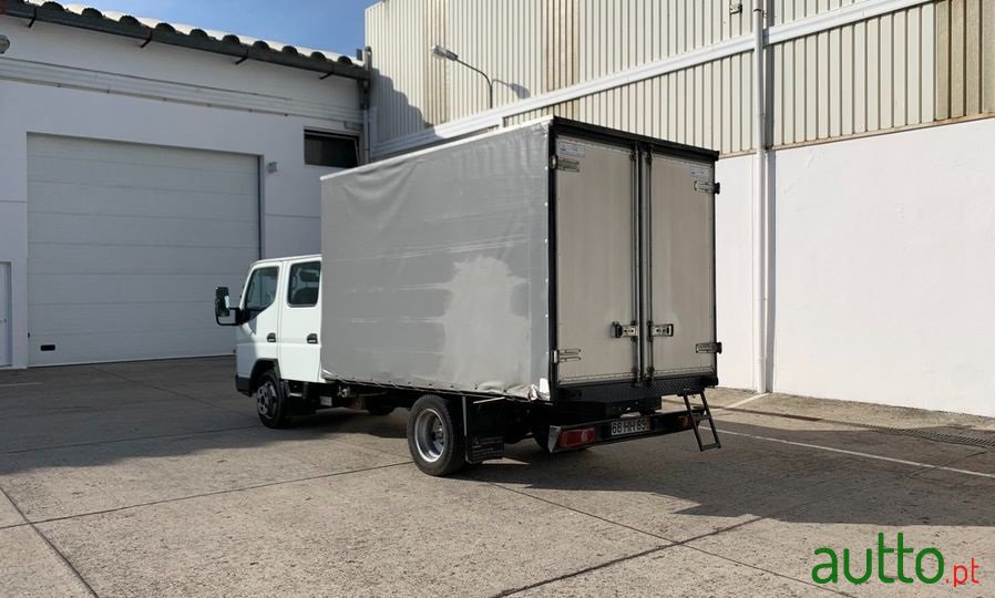 2009' Mitsubishi Canter photo #5