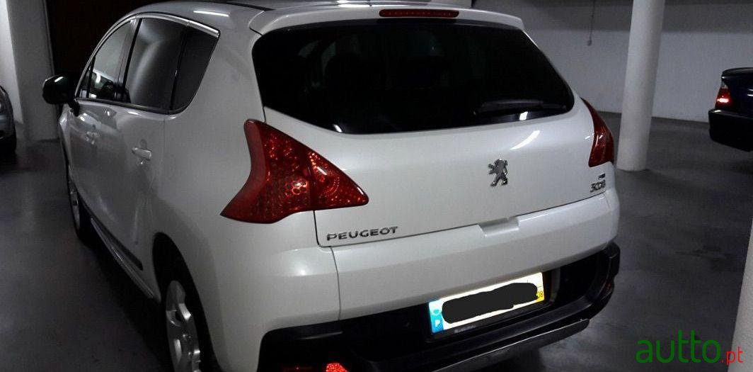 2013' Peugeot 3008 photo #2