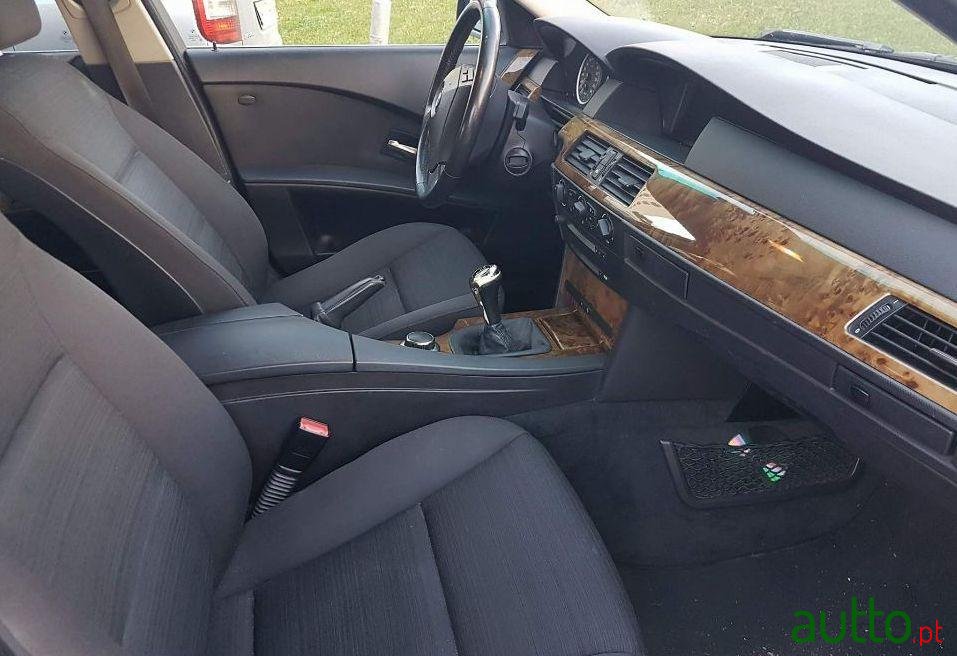 2005' BMW 525 Touring photo #1