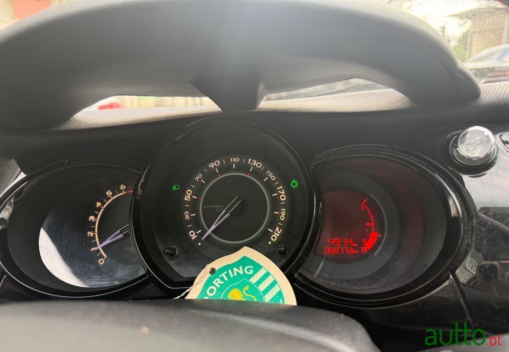 2011' Citroen C3 photo #6