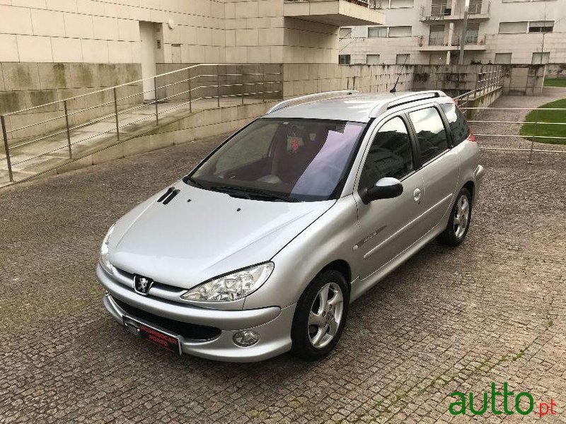 2004' Peugeot 206 Sw photo #2