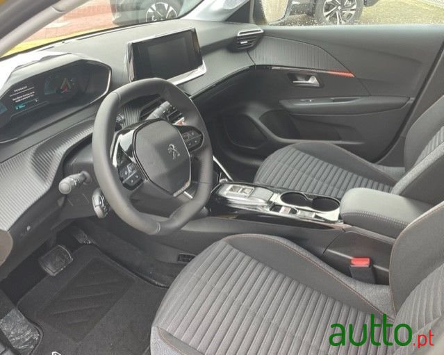 2023' Peugeot e-208 photo #5