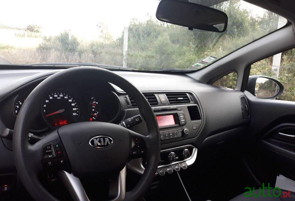 2013' Kia Rio 1.1 Crdi photo #1
