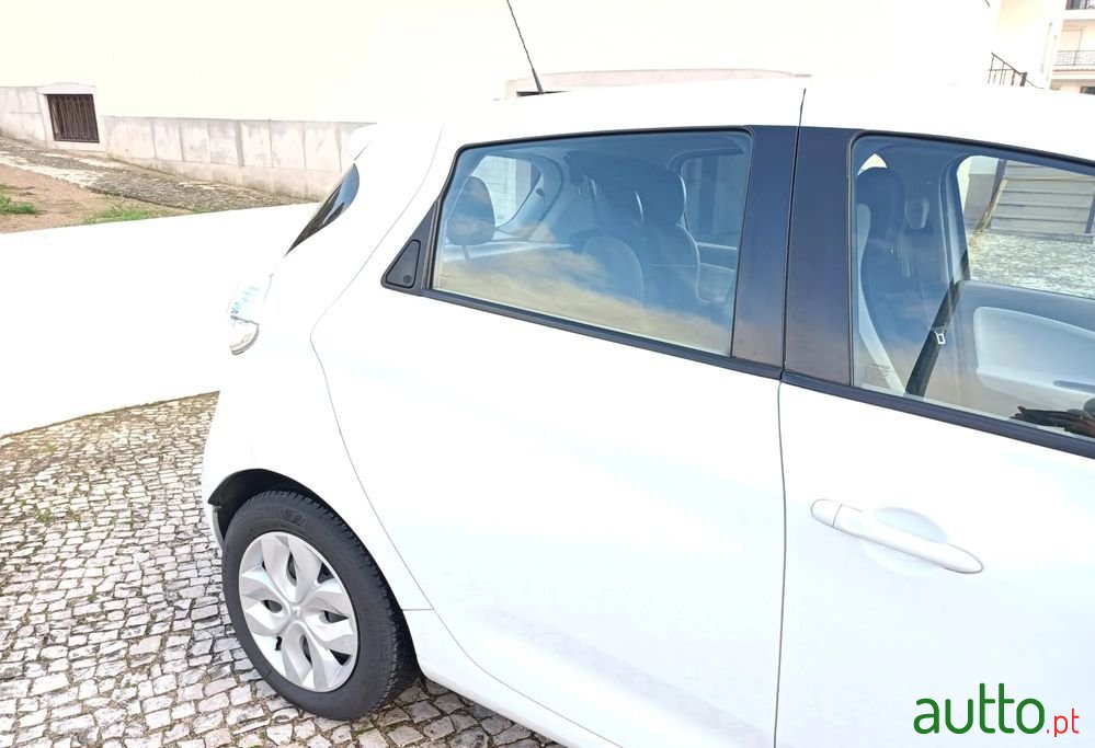 2019' Renault Zoe Zen photo #6