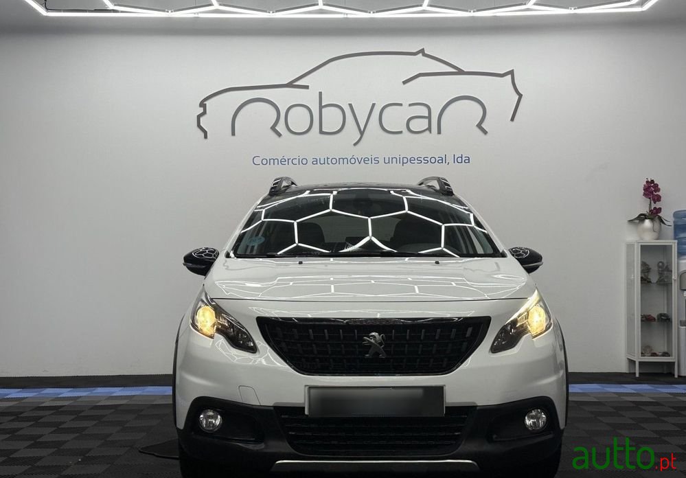 2018' Peugeot 2008 photo #2