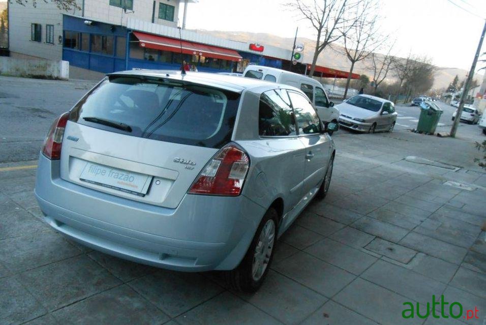 2003' Fiat Stilo 80 16V Active Sport photo #2